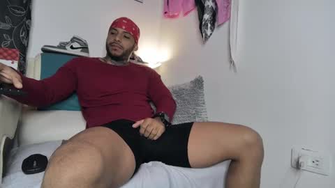 leenar_key online show from February 13, 2025, 11:39 am