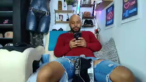 Snapshot of leenar_key chatting on July 5, 2026, 10:33 am leenar_key online show from July 5, 2026, 10:33 am
