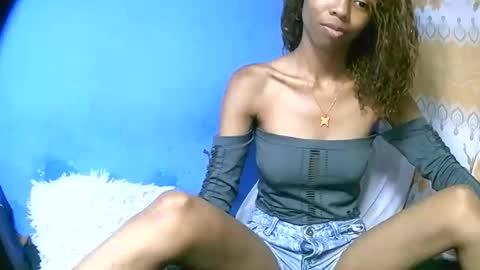 Snapshot of leeromi chatting on February 16, 2026, 6:15 pm leeromi online show from February 16, 2026, 6:15 pm