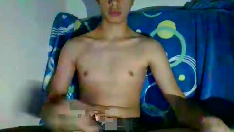 leesef2529 online show from April 19, 2026, 7:27 pm