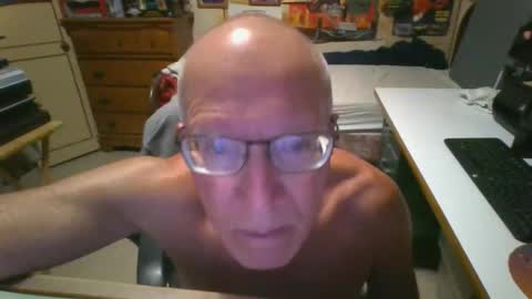 leezamm1132 online show from April 21, 2026, 2:51 am