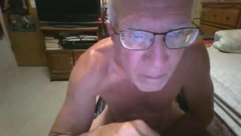 leezamm1132 online show from June 4, 2026, 1:44 am