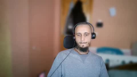 lefrenchiies online show from November 27, 2025, 1:57 pm