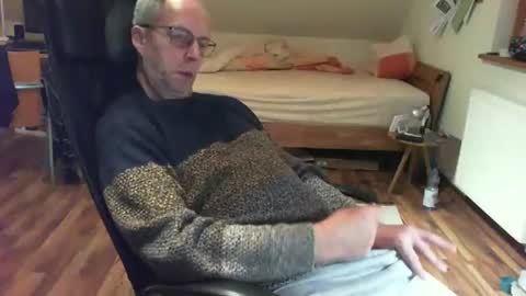 Dave online show from February 9, 2025, 10:54 pm