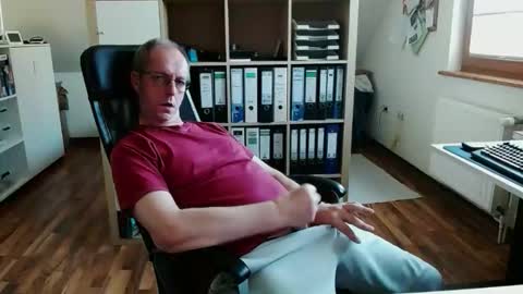 Snapshot of lefti27 chatting on March 8, 2026, 12:09 pm Dave online show from March 8, 2026, 12:09 pm