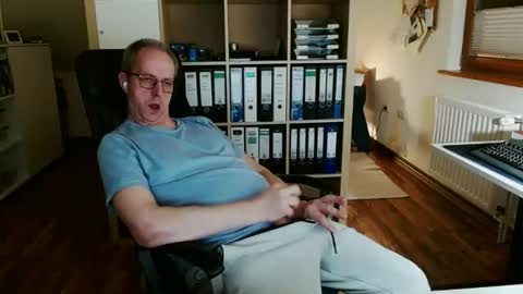 Snapshot of lefti27 chatting on March 15, 2026, 12:16 am Dave online show from March 15, 2026, 12:16 am