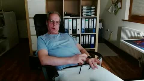 Snapshot of lefti27 chatting on March 29, 2026, 9:04 pm Dave online show from March 29, 2026, 9:04 pm