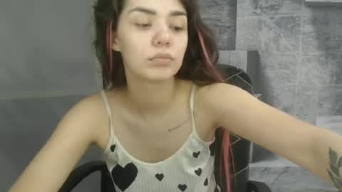 Snapshot of legenda_liya chatting on June 15, 2026, 3:47 pm Liya online show from June 15, 2026, 3:47 pm