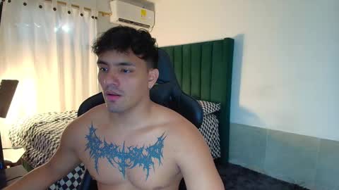  Lei  online show from December 19, 2025, 6:59 pm