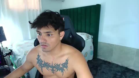  Lei  online show from March 26, 2026, 9:42 pm