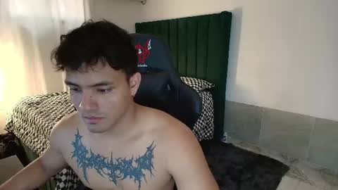 Snapshot of lei_77 chatting on July 3, 2026, 5:52 pm Lei online show from July 3, 2026, 5:52 pm