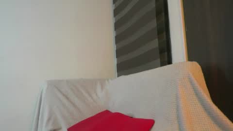 Snapshot of leiaah__ chatting on June 10, 2026, 1:17 am Leah online show from June 10, 2026, 1:17 am