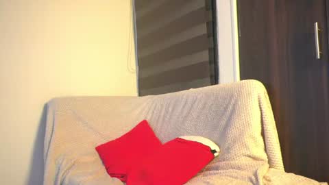 Snapshot of leiaah__ chatting on July 6, 2026, 1:35 am Leah online show from July 6, 2026, 1:35 am