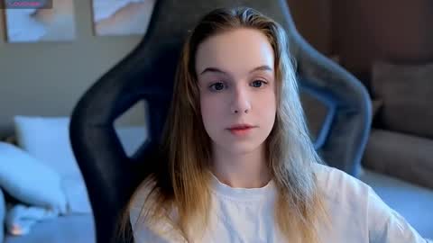 Snapshot of leiamurphy chatting on April 14, 2026, 3:45 am Leia online show from April 14, 2026, 3:45 am