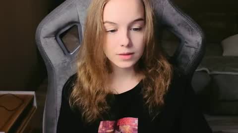 Snapshot of leiamurphy chatting on June 23, 2026, 2:37 pm Leia online show from June 23, 2026, 2:37 pm