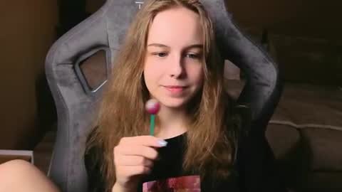 Snapshot of leiamurphy chatting on July 2, 2026, 4:46 pm Leia online show from July 2, 2026, 4:46 pm