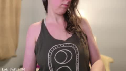 Snapshot of leiaswift chatting on February 22, 2026, 1:18 am Leia Swift online show from February 22, 2026, 1:18 am