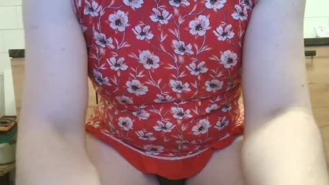 Snapshot of leila472952 chatting on May 4, 2026, 6:31 am Sergey online show from May 4, 2026, 6:31 am