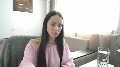 Leila online show from September 22, 2025, 11:12 am