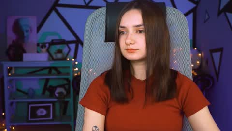 LeilaMurphy online show from February 21, 2025, 3:10 pm