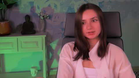 LeilaMurphy online show from February 28, 2025, 11:58 am