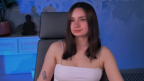 LeilaMurphy online show from February 28, 2025, 3:04 pm