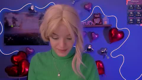 leila_viper_ online show from February 15, 2026, 8:16 pm