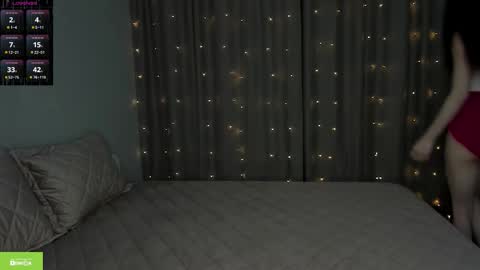 leiladream online show from December 4, 2025, 4:11 am