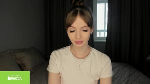 leiladream online show from May 12, 2026, 5:26 am