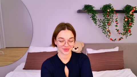 LeilaLawson online show from February 7, 2025, 7:50 am