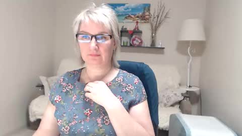 Leila Kinky online show from March 10, 2026, 5:34 am