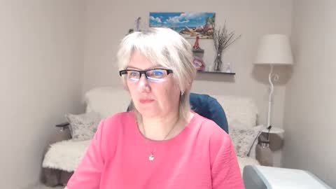 Snapshot of leilamays chatting on April 21, 2026, 4:41 am Leila Kinky online show from April 21, 2026, 4:41 am