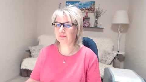 Snapshot of leilamays chatting on April 27, 2026, 4:10 am Leila Kinky online show from April 27, 2026, 4:10 am
