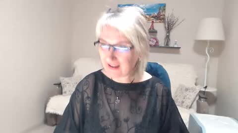 Snapshot of leilamays chatting on May 13, 2026, 6:00 am Leila Kinky online show from May 13, 2026, 6:00 am