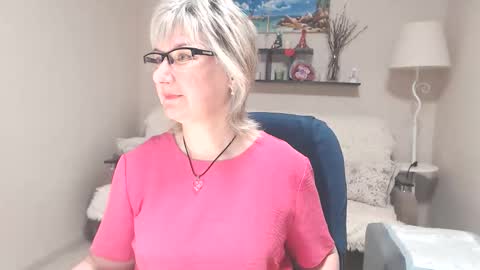 Snapshot of leilamays chatting on June 1, 2026, 4:03 am Leila Kinky online show from June 1, 2026, 4:03 am