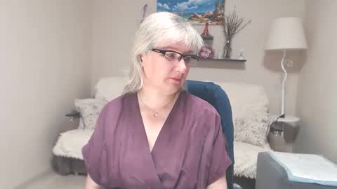 Snapshot of leilamays chatting on June 10, 2026, 5:50 am Leila Kinky online show from June 10, 2026, 5:50 am