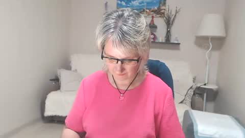Snapshot of leilamays chatting on July 7, 2026, 7:23 am Leila Kinky online show from July 7, 2026, 7:23 am