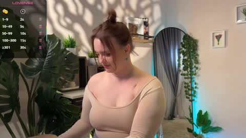 Lela online show from April 3, 2026, 9:35 pm