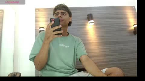 Snapshot of lelehott01 chatting on July 16, 2026, 3:01 am lelehott01 online show from July 16, 2026, 3:01 am