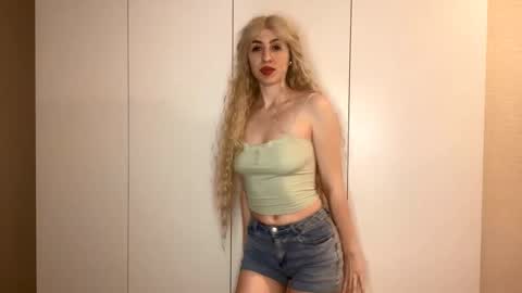 Snapshot of leliateoh chatting on February 28, 2026, 5:03 pm Clare online show from February 28, 2026, 5:03 pm