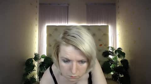 Lena online show from December 27, 2024, 5:05 pm