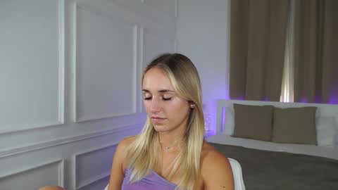 Snapshot of lenaastar chatting on October 8, 2025, 2:36 pm Lena online show from October 8, 2025, 2:36 pm