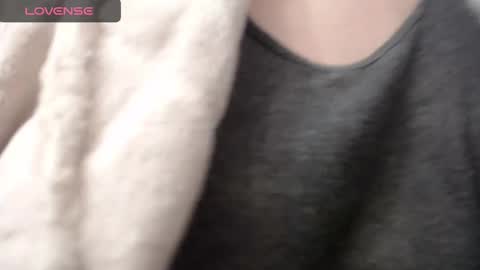 lenagolden online show from January 30, 2025, 6:00 pm