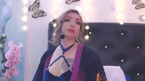 lenaleenyan online show from February 6, 2025, 6:08 am