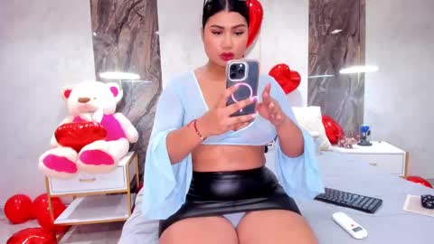 Lenathompson online show from February 21, 2025, 4:40 am