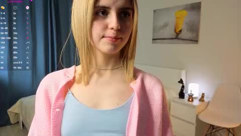 Snapshot of lenexo chatting on October 15, 2025, 6:52 pm Earlene online show from October 15, 2025, 6:52 pm