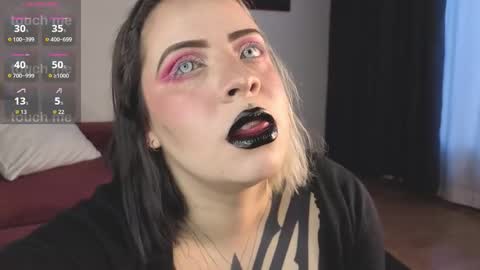 Lenna online show from January 7, 2026, 12:07 pm