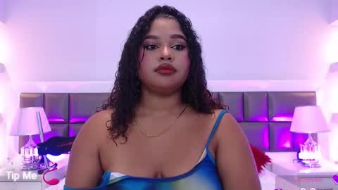 Lenna online show from October 15, 2025, 10:59 am