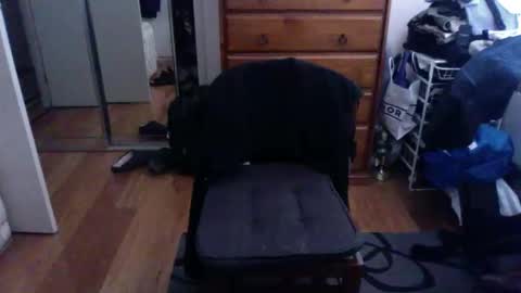 Pussylicker online show from October 17, 2025, 5:10 am