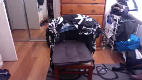 Pussylicker online show from October 17, 2025, 11:51 pm